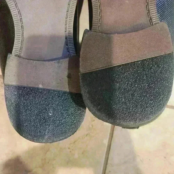 New without box Men's Bolano dress shoes size 9.5, black patent leather - Picture 4 of 6